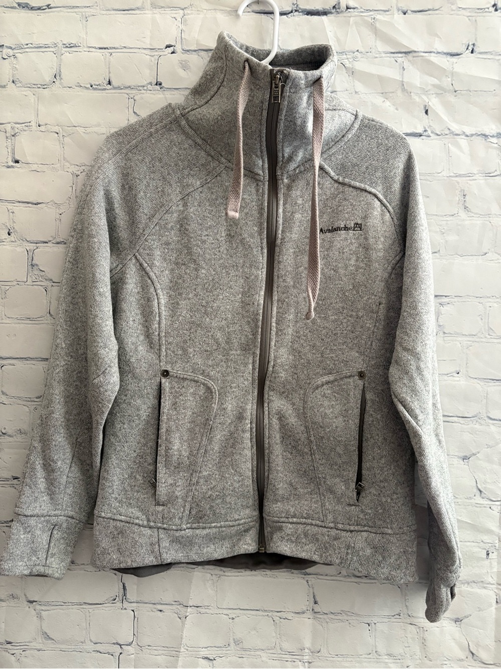 Avalanche zip up fleece jacket size m gray